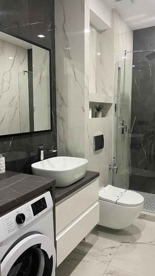 Жк Great Britain Apartment Lviv Ngoại thất bức ảnh