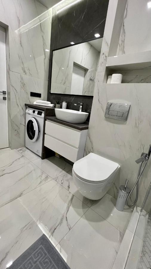Жк Great Britain Apartment Lviv Ngoại thất bức ảnh
